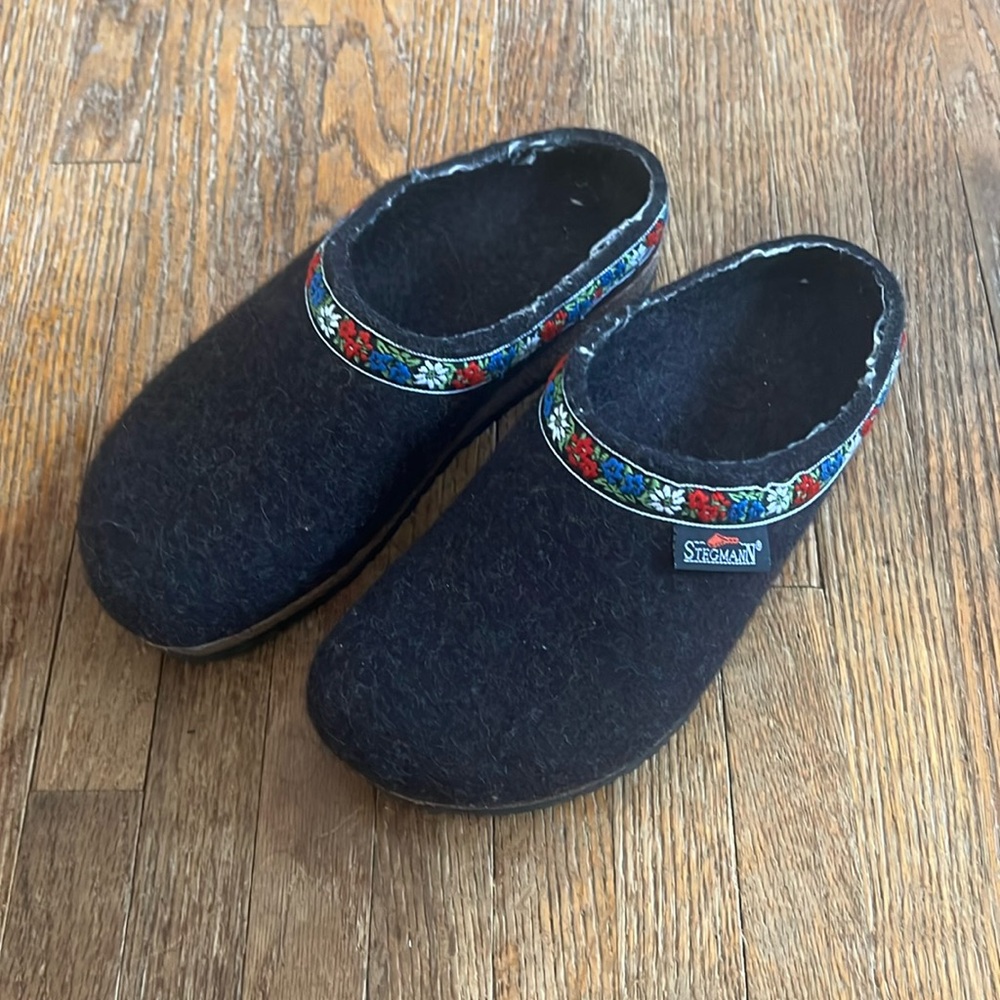 Folky Stegmann clog slippers
